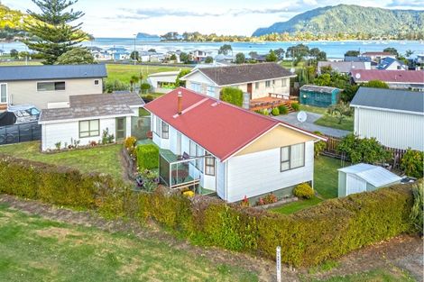 Photo of property in 14 Tokoroa Road, Tairua, 3508