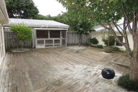 Photo of property in 15 Kowhai Grove, Raumati Beach, Paraparaumu, 5032