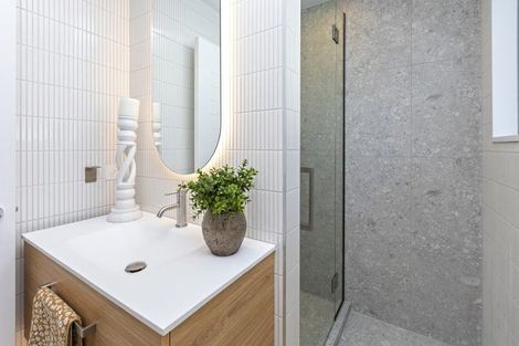 Photo of property in 17 Helmores Lane, Merivale, Christchurch, 8014