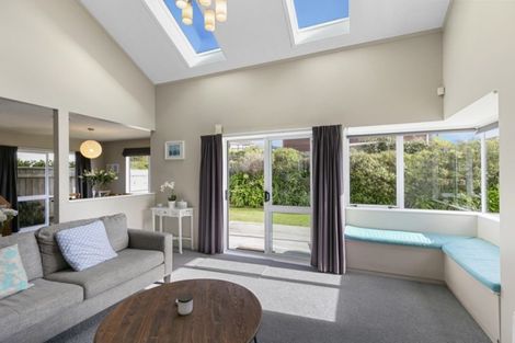 Photo of property in 7 Ashton Fitchett Drive, Brooklyn, Wellington, 6021