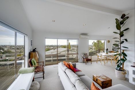 Photo of property in 31 Havelock Road, Hospital Hill, Napier, 4110