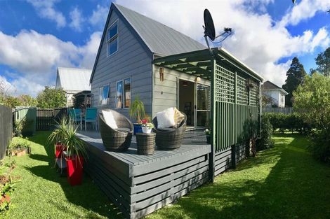 Photo of property in 2/36 Rimu Street, New Lynn, Auckland, 0600