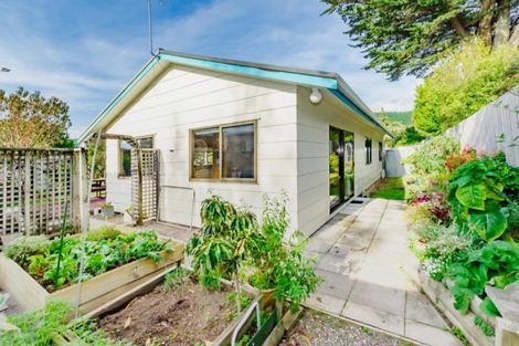 Photo of property in 42a Sunshine Avenue, Paraparaumu, 5032