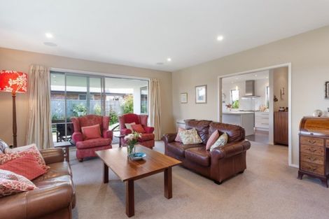 Photo of property in 19 Walnut Way, Rangiora, 7400