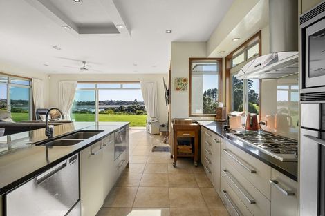 Photo of property in 329o Plummers Point Road, Whakamarama, 3172