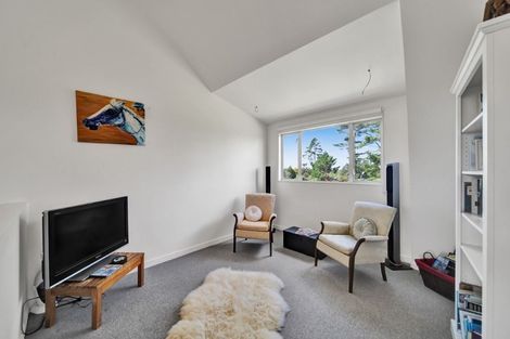 Photo of property in 812 Carrington Road, Hurworth, New Plymouth, 4371