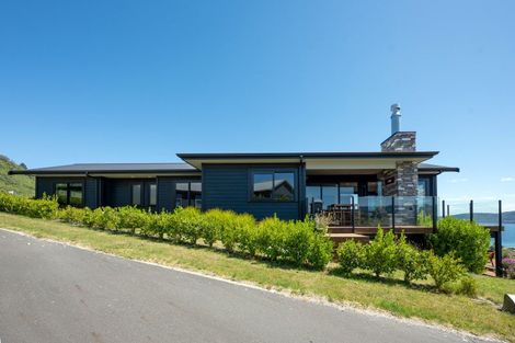 Photo of property in 38 Peregrine Place, Kinloch, Taupo, 3377
