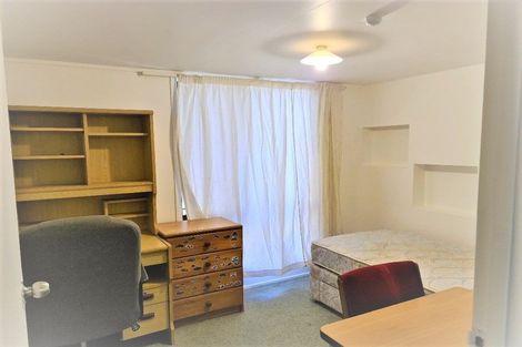 Photo of property in 9 Velma Road, Hillcrest, Auckland, 0627