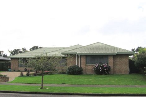 Photo of property in 9 Cranbrook Grove, Waikanae, 5036