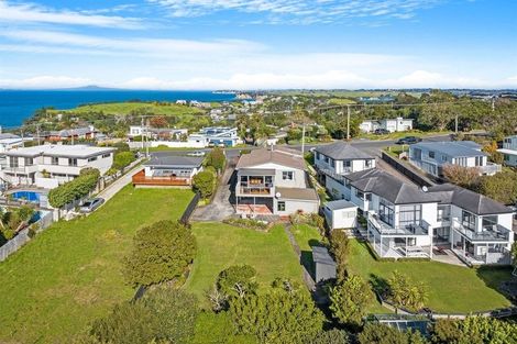 Photo of property in 69 Wade River Road, Stanmore Bay, Whangaparaoa, 0932