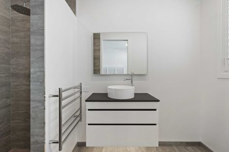 Photo of property in 17 Awatea Drive, Whitianga, 3510