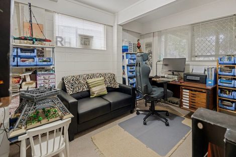 Photo of property in 67 Beach Road, Mellons Bay, Auckland, 2014