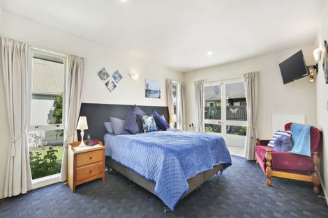 Photo of property in 335 Hendersons Road, Hoon Hay, Christchurch, 8025