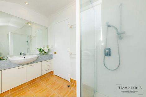 Photo of property in 47b Redoubt Road, Goodwood Heights, Auckland, 2105