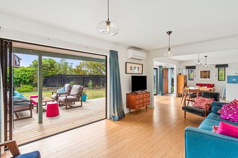 Photo of property in 9 Nuhaka Place, Paraparaumu Beach, Paraparaumu, 5032