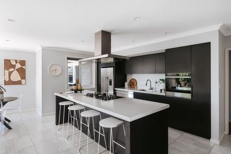 Photo of property in 266 Lakes Boulevard, Pyes Pa, Tauranga, 3112