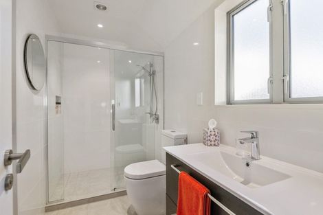 Photo of property in 16 Gracefield Avenue, Christchurch Central, Christchurch, 8013