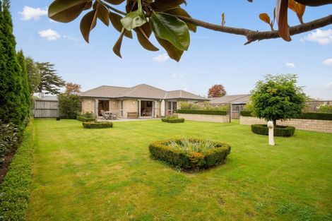 Photo of property in 35 Oxford Road, Rangiora, 7400