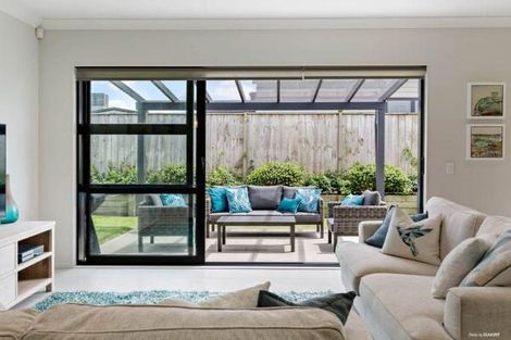 Photo of property in 28 Kuhanui Drive, Karaka, Papakura, 2113