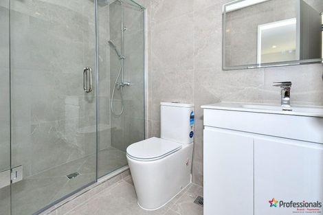 Photo of property in 122a Buckland Road, Mangere East, Auckland, 2024