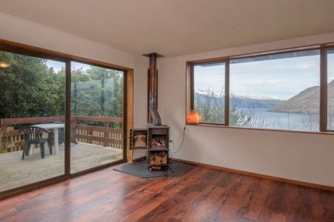 Photo of property in 73a Wynyard Crescent, Fernhill, Queenstown, 9300