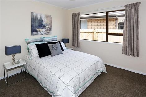 Photo of property in 12 Henry Curd Terrace, Pukekohe, 2120