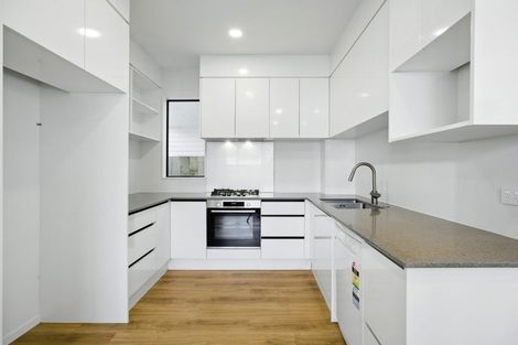 Photo of property in 43a Fitzherbert Avenue, West Harbour, Auckland, 0618