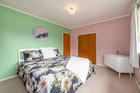 Photo of property in 123 Muir Avenue, Mangere Bridge, Auckland, 2022
