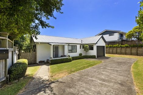 Photo of property in 192 Mangorei Road, Merrilands, New Plymouth, 4312