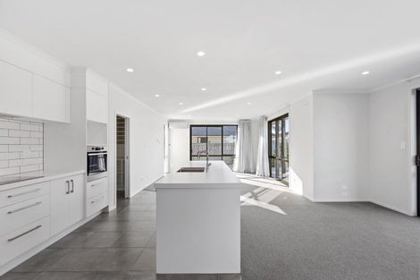 Photo of property in 2 Selliera Place, Papamoa Beach, Papamoa, 3118