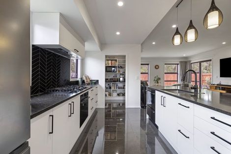 Photo of property in 12 Ivy Lane, Kelvin Grove, Palmerston North, 4414