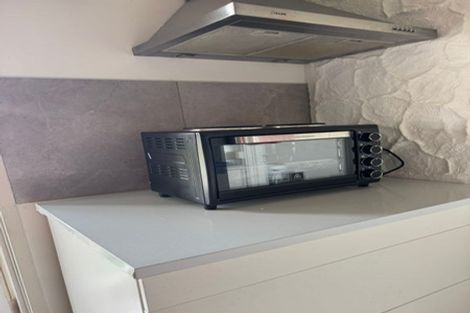 Photo of property in 1/23 Woodcote Drive, Glenfield, Auckland, 0629