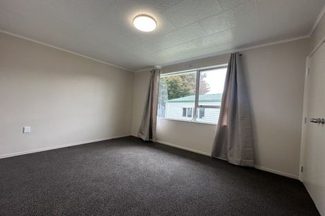 Photo of property in 8 Citril Place, Red Hill, Papakura, 2110