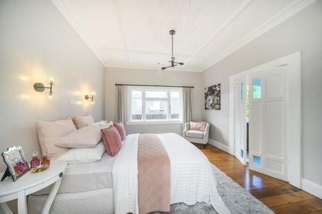 Photo of property in 15 Kowhai Avenue, Takaro, Palmerston North, 4410