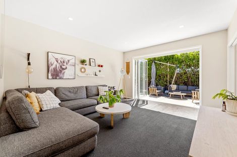 Photo of property in 9 Tirohanga Crescent, Stanmore Bay, Whangaparaoa, 0932