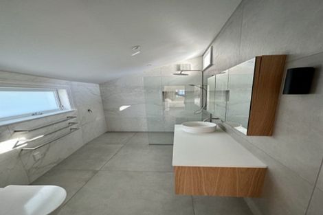 Photo of property in 163 Marine Parade, Seatoun, Wellington, 6022