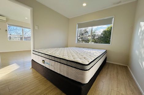 Photo of property in 15 Lyford Crescent, Sunnynook, Auckland, 0620