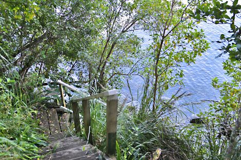 Photo of property in 10 Clinton Road, Tawharanui Peninsula, Matakana, 0986