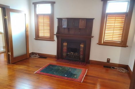 Photo of property in 10 Duders Avenue, Devonport, Auckland, 0624
