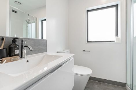 Photo of property in 7c Bettina Place, Manurewa, Auckland, 2102