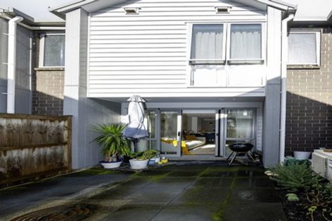 Photo of property in 5/2b Walsall Street, Avondale, Auckland, 1026