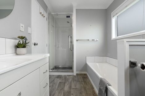 Photo of property in 25c Linton Crescent, Matua, Tauranga, 3110