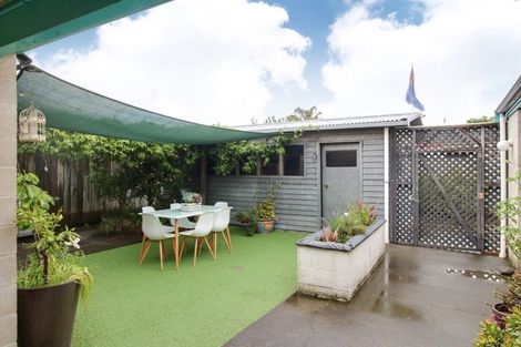 Photo of property in 2/6 Sanders Avenue, Marewa, Napier, 4110