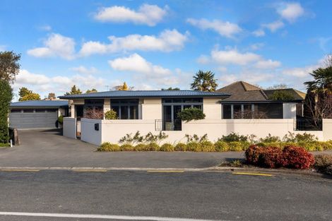 Photo of property in 51 Kirkwood Avenue, Upper Riccarton, Christchurch, 8041