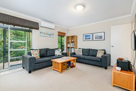 Photo of property in 1/22 Wirihana Road, Titirangi, Auckland, 0604