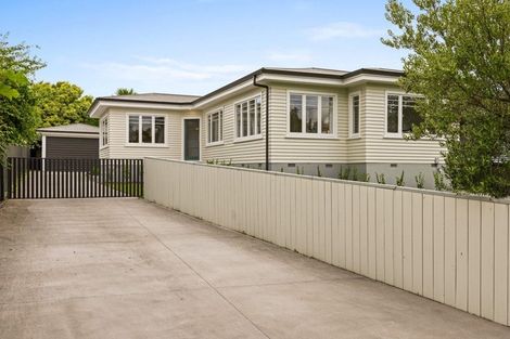 Photo of property in 6 Riverlaw Terrace, Saint Martins, Christchurch, 8022