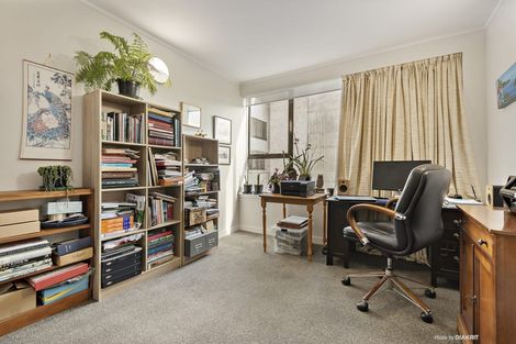 Photo of property in Hobson Court Flats, 33/70 Hobson Street, Thorndon, Wellington, 6011