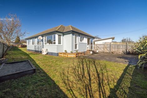 Photo of property in 14 Rowcliffe Crescent, Avonside, Christchurch, 8061