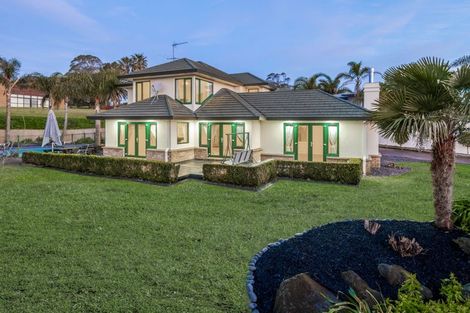 Photo of property in 10 St Elmo Rise, Shamrock Park, Auckland, 2016