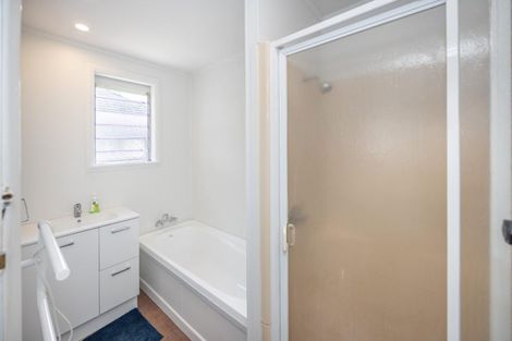 Photo of property in 1 Kenney Crescent, Fairfield, Hamilton, 3214